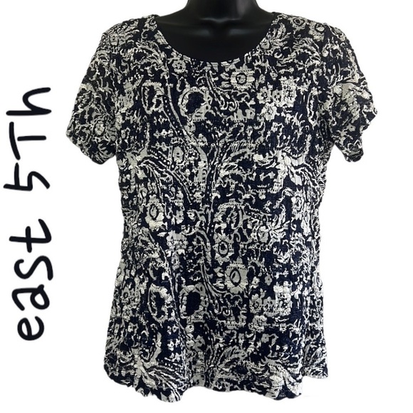 East 5th Navy Blue/White Scoop Neck Pull-over Short Sleeve Blouse Size L - Picture 1 of 13